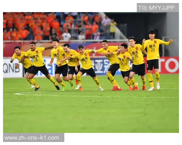 熊本深红与町田泽维的激烈对决展现足球魅力与团队精神